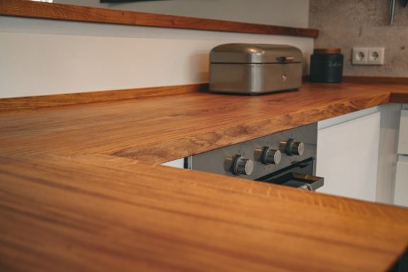 Küchenplatten in massiver Eiche 